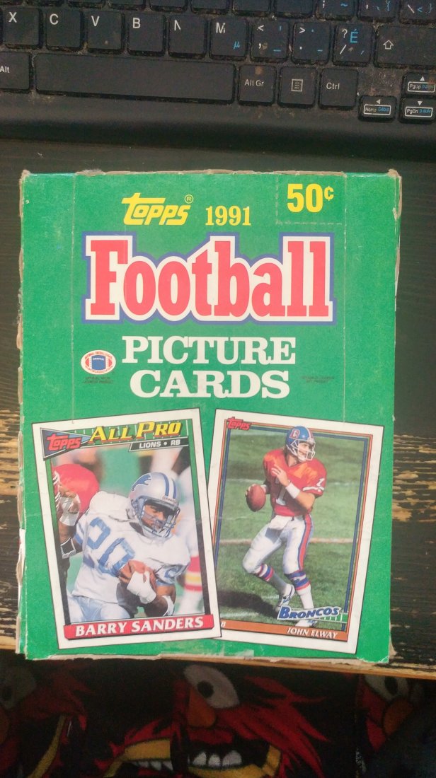 1991 TOPPS FOOTBALL UNOPENED WAX BOX 36 SEALED PACKS (1 of 1)