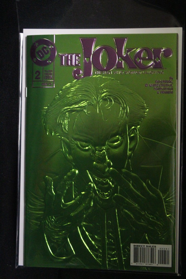 THE JOKER THE MAN WHO STOPPED LAUGHING #2 GREEN FOIL EMBOSSED COVER: THE JOKER THE MAN WHO STOPPED LAUGHING #2 GREEN FOIL EMBOSSED COVER