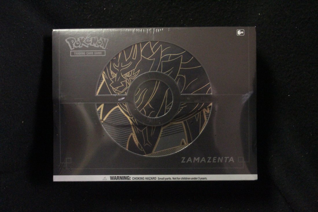POKEMON SWORD AND SHIELD ELITE TRAINER BOX Zamazenta: POKEMON SWORD AND SHIELD ELITE TRAINER BOX Zamazenta