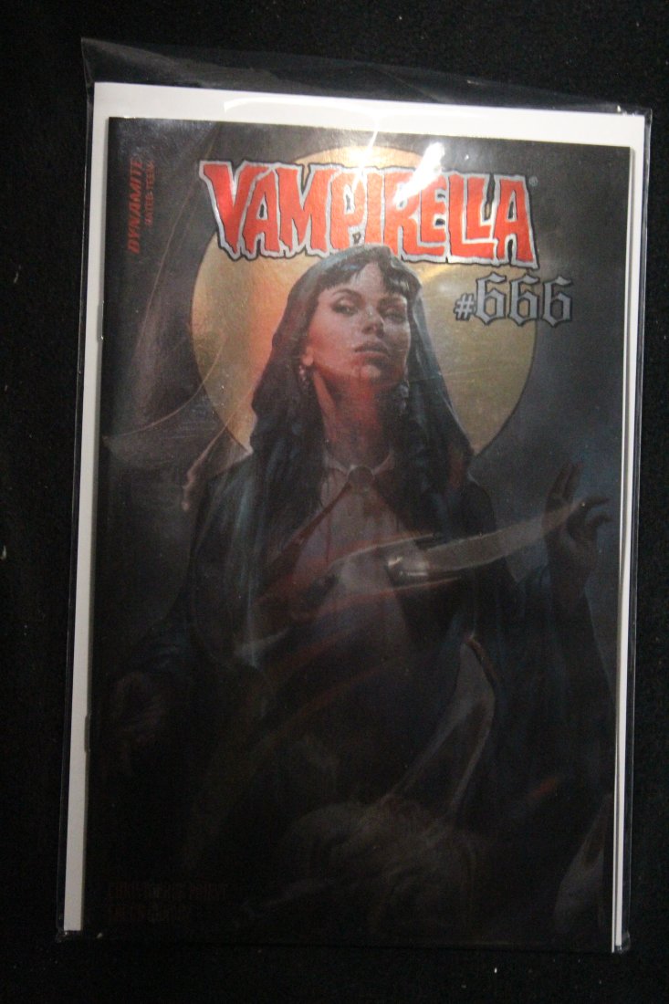 VAMPIRELLA #666 PARRILLO FOIL VARIANT COVER (1 of 1)
