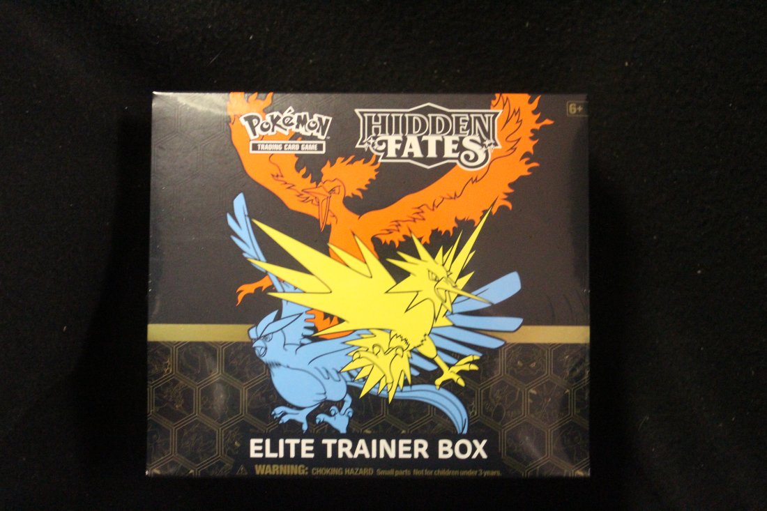 POKEMON HIDDEN FATES ELITE TRAINER BOX (1 of 1)