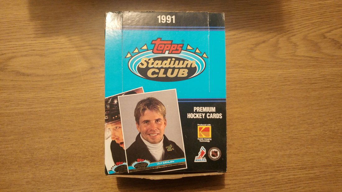 1991-92 Topps Stadium Club Hockey 36 Pack Unopened Box (1 of 1)