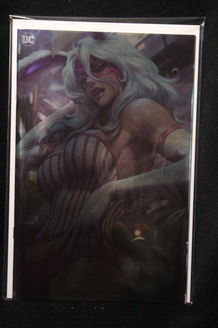 BATMAN AND ROBIN #1 FOIL ARTGERM VARIANT COVER: BATMAN AND ROBIN #1 FOIL ARTGERM VARIANT COVER