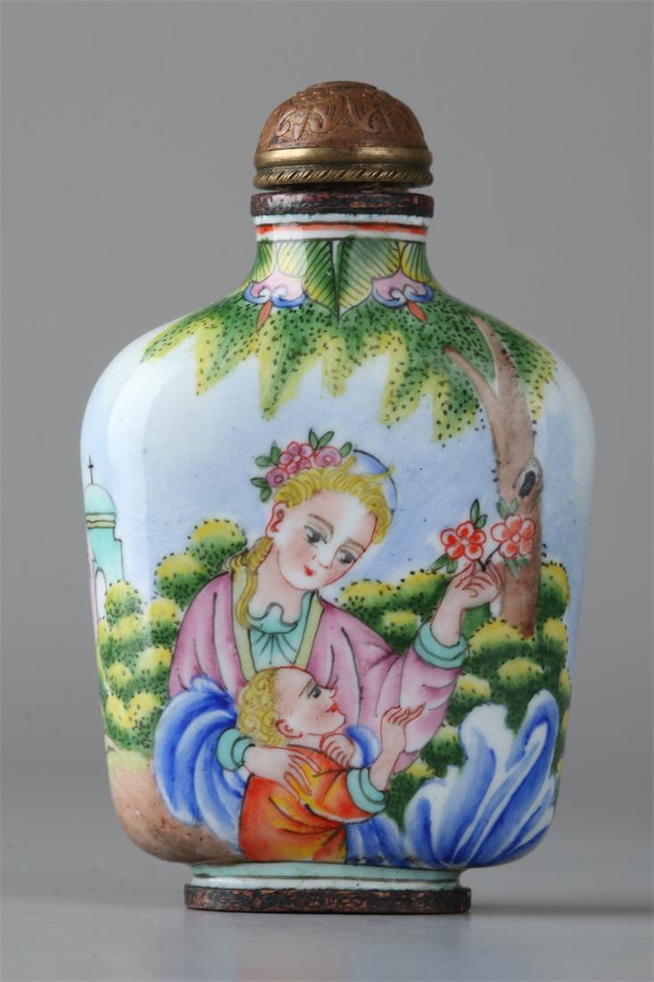 A BRONZE SNUFF BOTTLE WITH FIGURE MOTIF. (1 of 6)