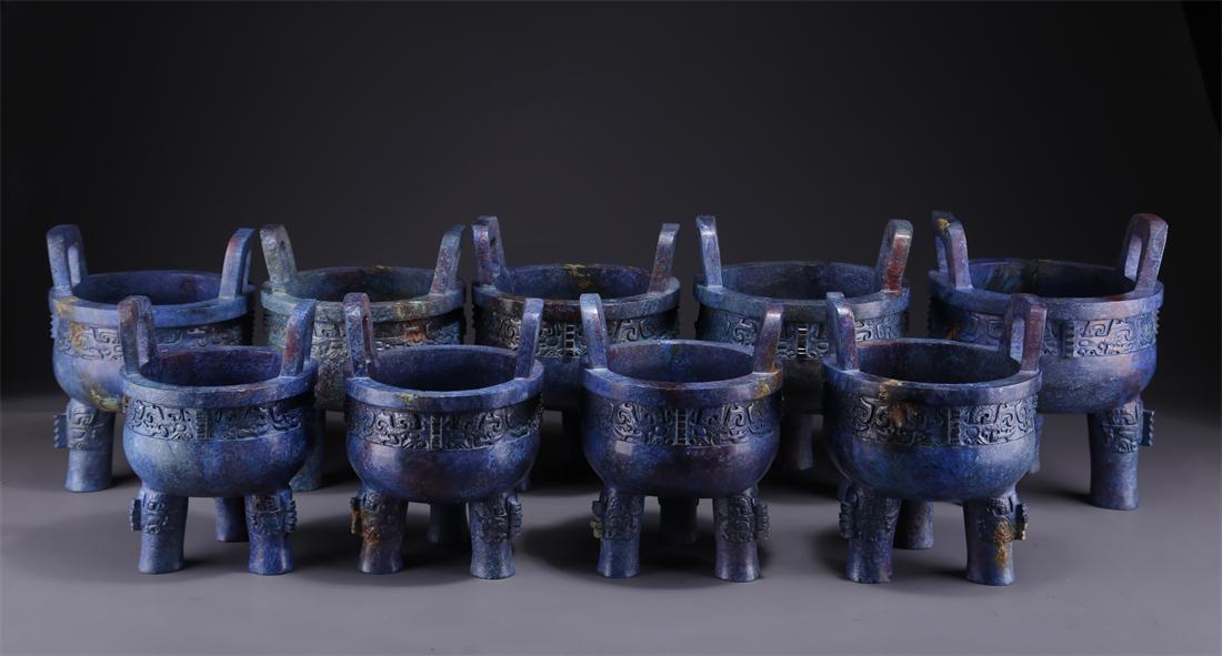 A SET OF ANTIQUE JADE TRIPOD CALDRONS.: A Set of Antique Jade Tripod Caldrons, A Total of Nine.