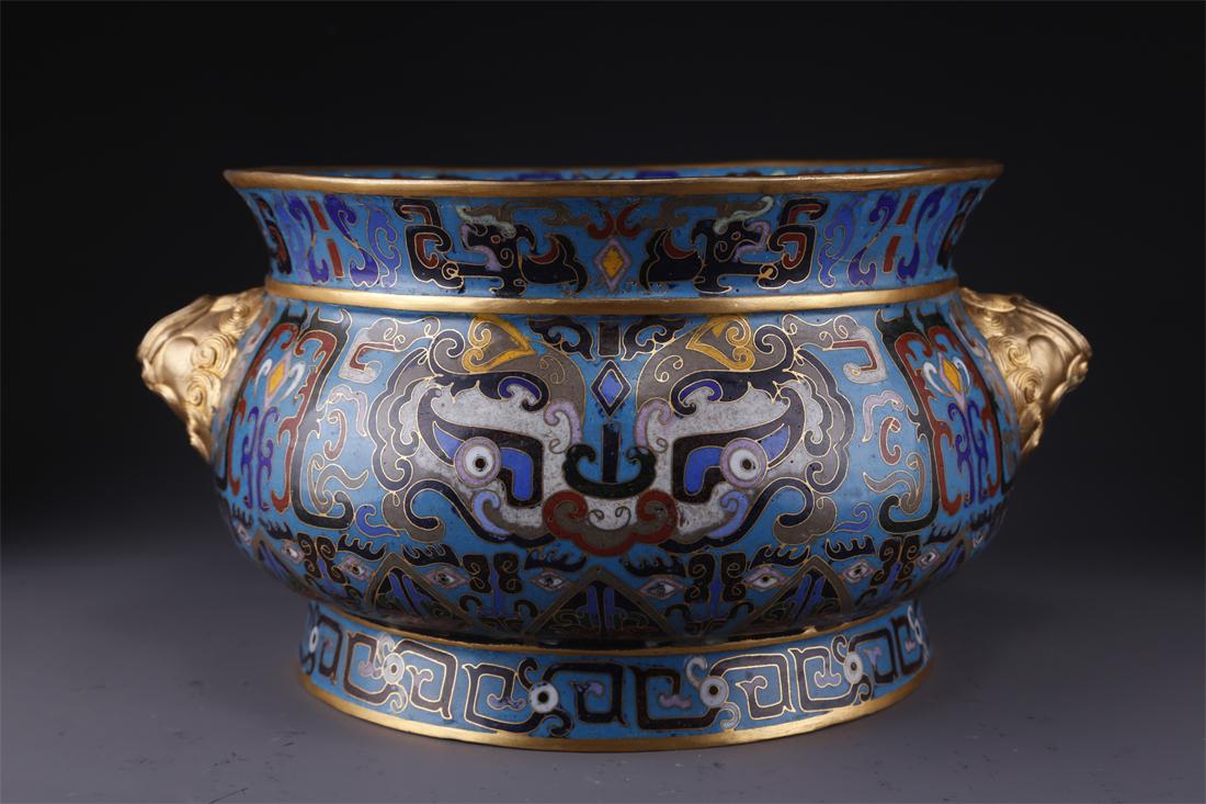 A CLOISONNE ENAMELED BRONZE CENSER. (1 of 10)