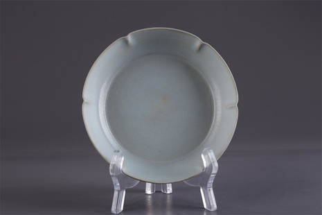 A PORCELAIN DISH WITH OKRA FLOWER-SHAPED RIM.: Porcelain Dish with Okra Flower-Shaped Rim, Ru Kiln.