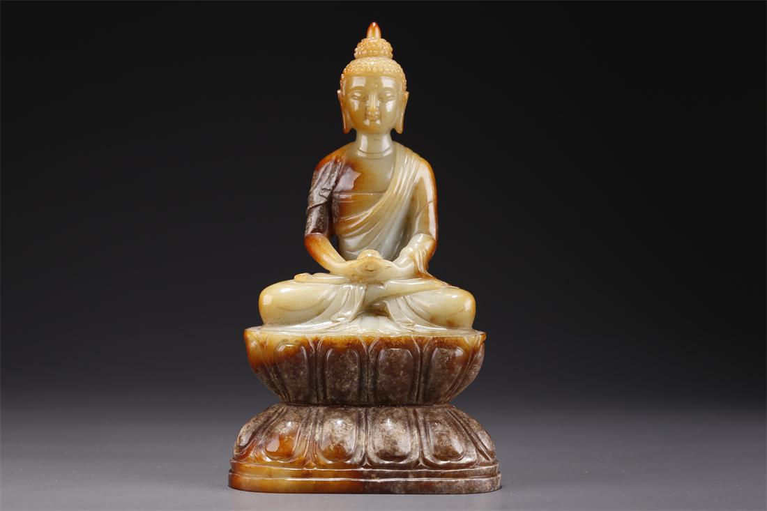 AN ANTIQUE JADE SAKYAMUNI BUDDHA STATUE. (1 of 10)