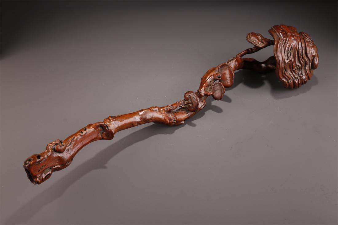 A BAMBOO RUYI CARVING WITH GANODERMA DESIGN. (1 of 6)