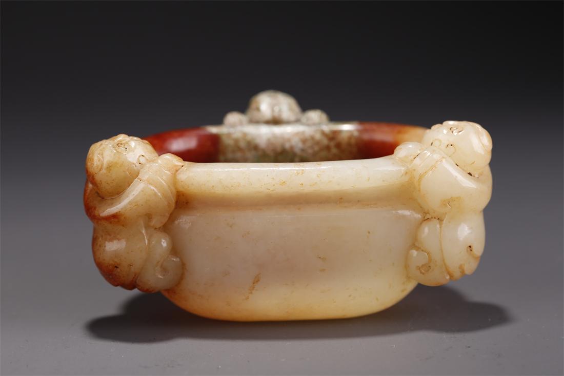 AN ANTIQUE JADE BRUSH WASHER WITH BOYS DESIGN. (1 of 9)