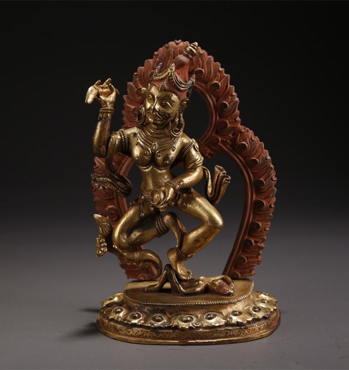 A TIBETAN GILT BRONZE VAJRAYOGINI STATUE. (1 of 10)