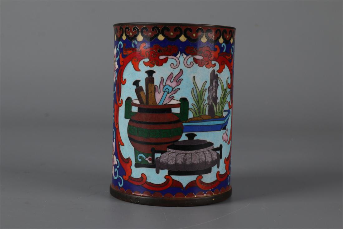 A CLOISONNE ENAMELED BRONZE BRUSH POT. (1 of 9)