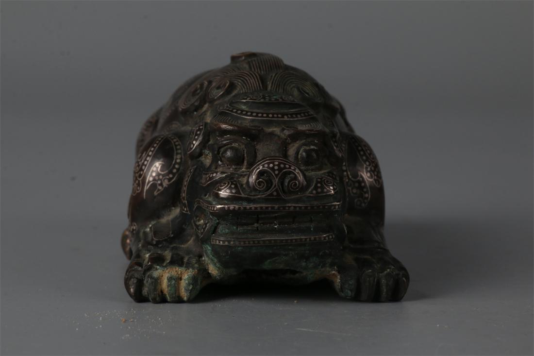 A SILVERING BRONZE DRAGON STATUE ORNAMENT. (1 of 9)