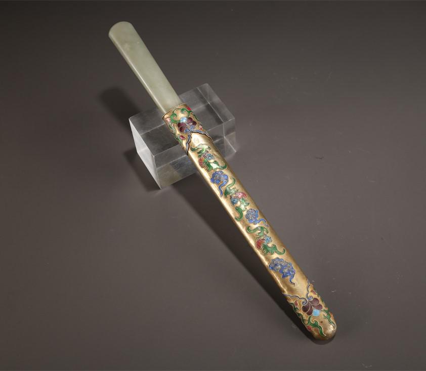 A SWORD WITH HETIAN JADE HANDLE. (1 of 9)