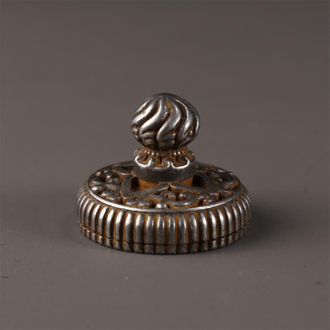 A CAST IRON SEAL. (1 of 6)