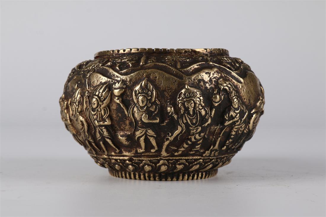 A TIBETAN COPPER ALMS BOWL. (1 of 7)