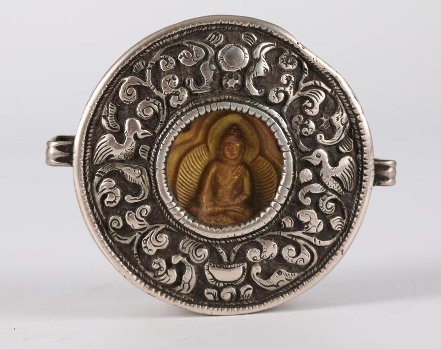 A TIBETAN NICHE BOX. (1 of 7)