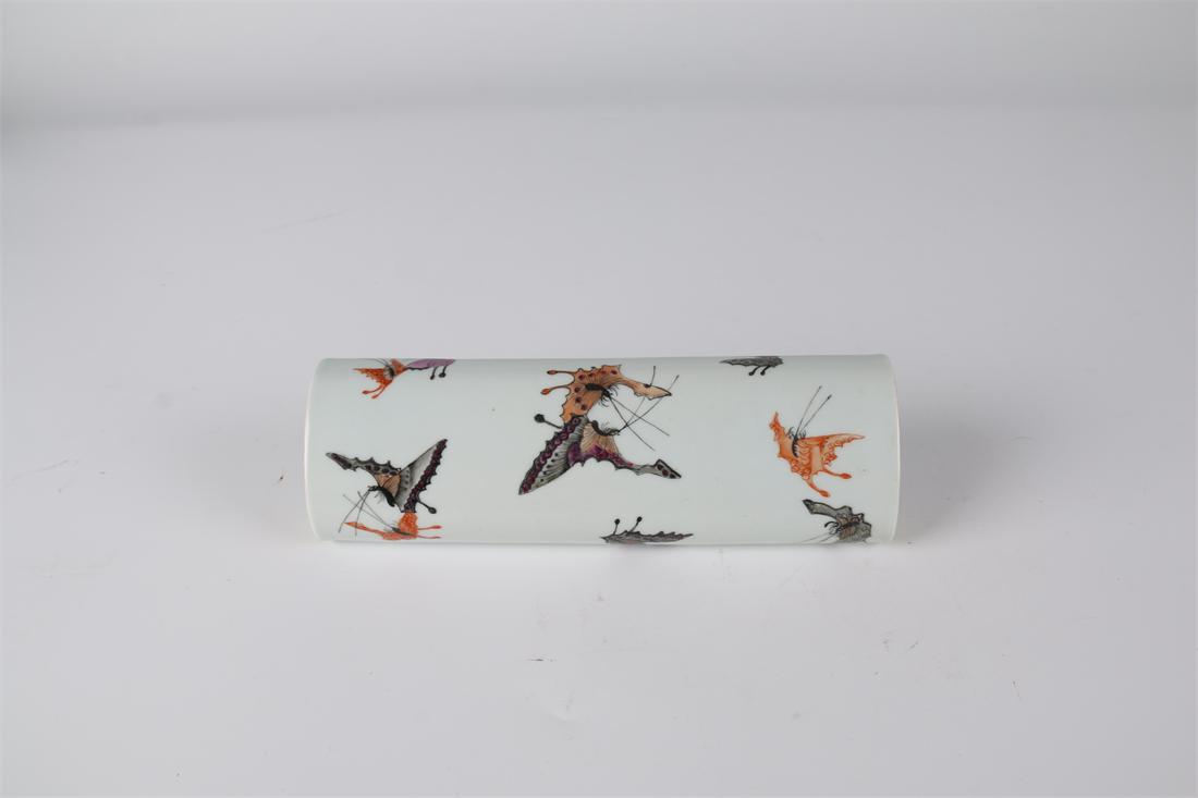 A COLORFUL PORCELAIN ARM REST. (1 of 6)