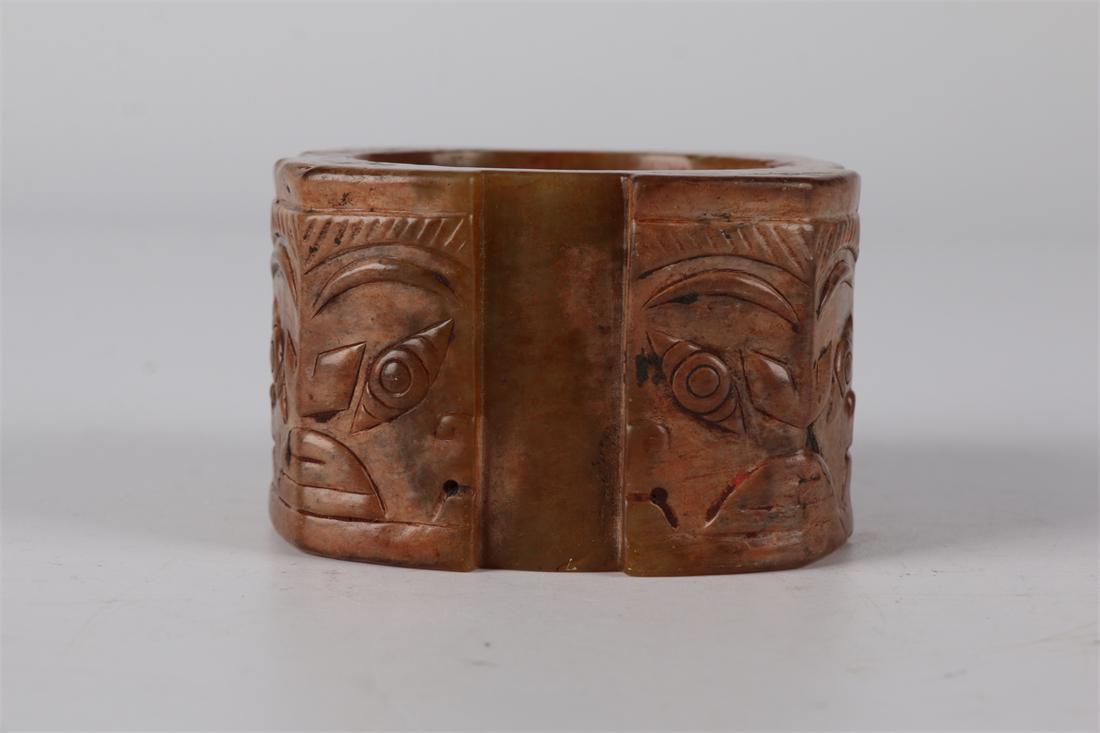 AN ANTIQUE JADE IMPLEMENT "CONG". (1 of 7)