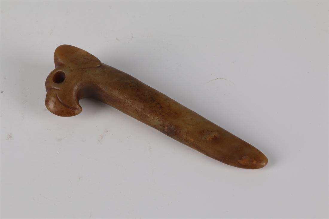 AN ANTIQUE JADE CARVING ORNAMENT. (1 of 9)