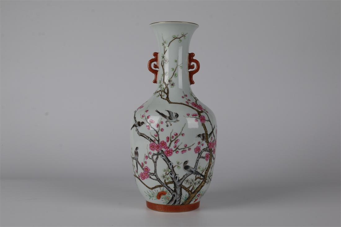 A FAMILLE ROSE PORCELAIN TWO-EAR BOTTLE. (1 of 8)