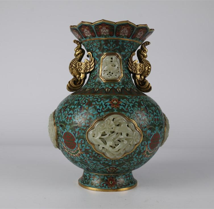 A CLOISONNE DISPLAY BOTTLE WITH JADE INLAY. (1 of 7)