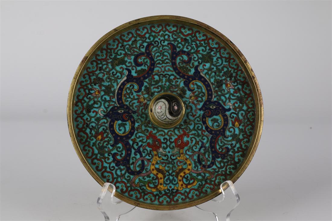 A CLOISONNE PLATE WITH DRAGON DESIGN. (1 of 6)
