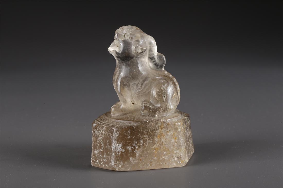 A CRYSTAL BEAST-KNOB SEAL. (1 of 9)