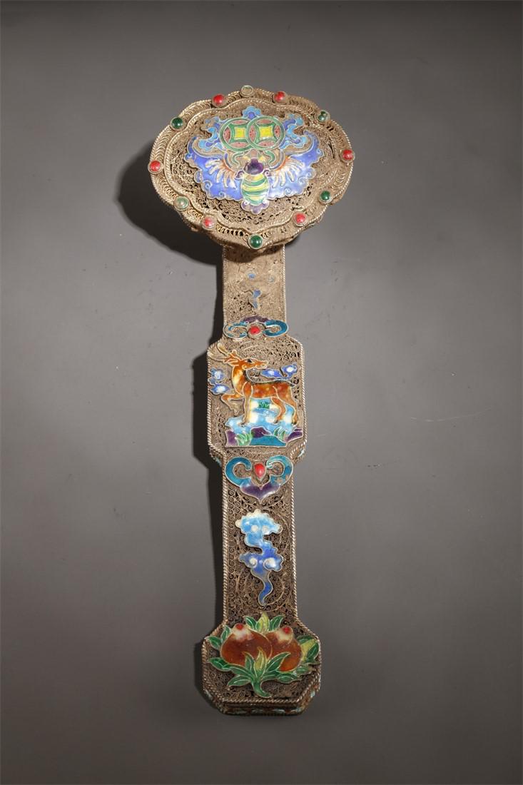 A GILT SILVER FILIGREE BLUING RUYI SCULPTURE. (1 of 8)