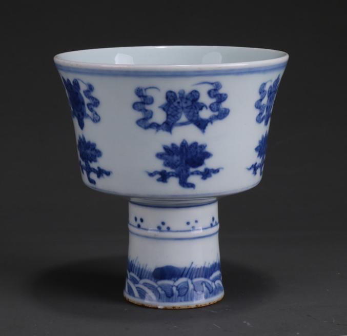 A BLUE-AND-WHITE PORCELAIN CUP, TALL HOLDER. (1 of 7)