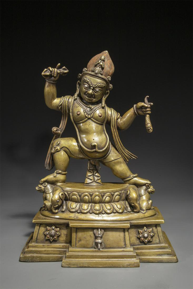 A TIBETAN ALLOY BRONZE VAJRAPANI BUDDHA STATUE. (1 of 10)