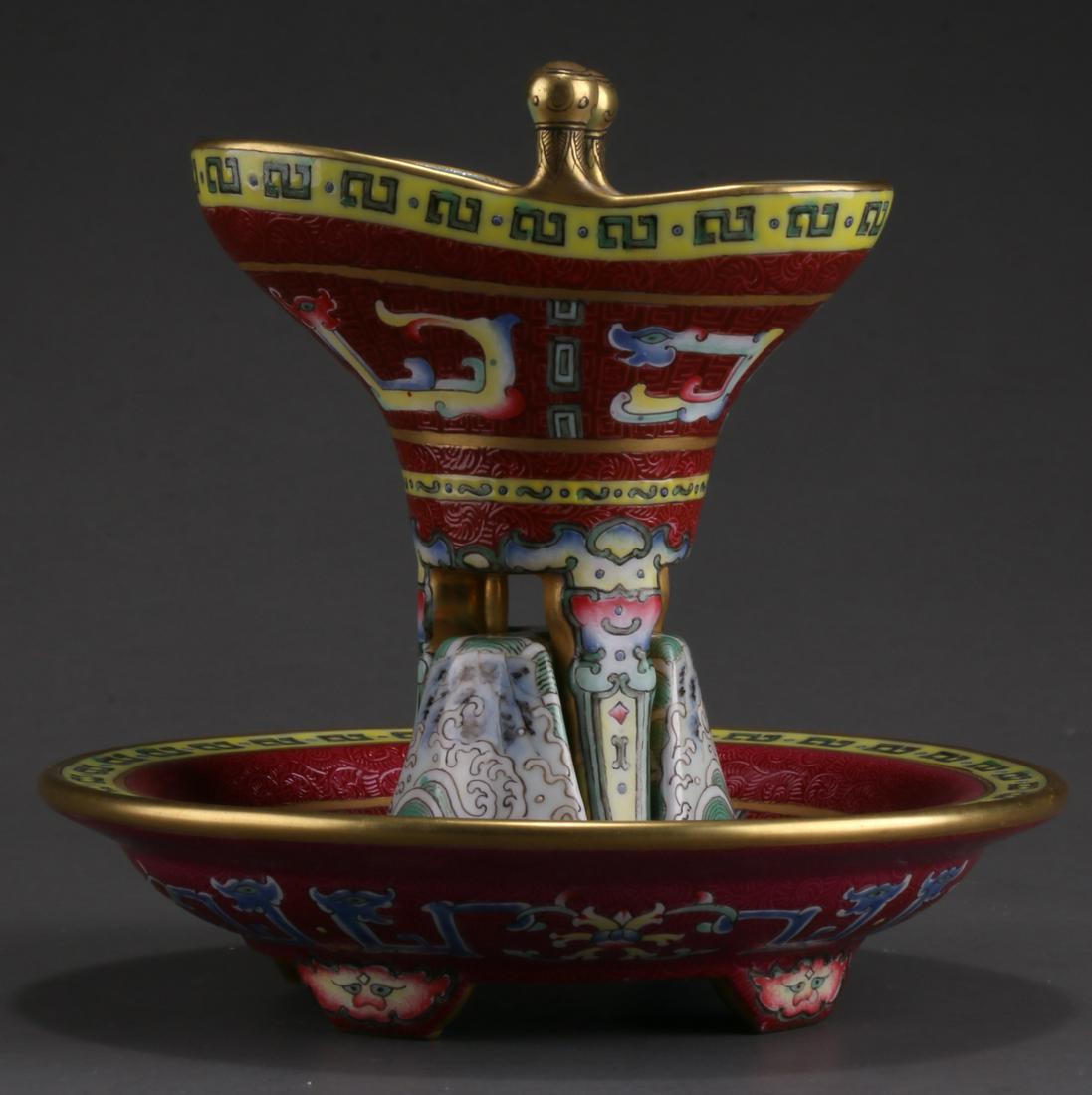 A RUBY GLAZED PORCELAIN GOBLET "JUE". (1 of 13)