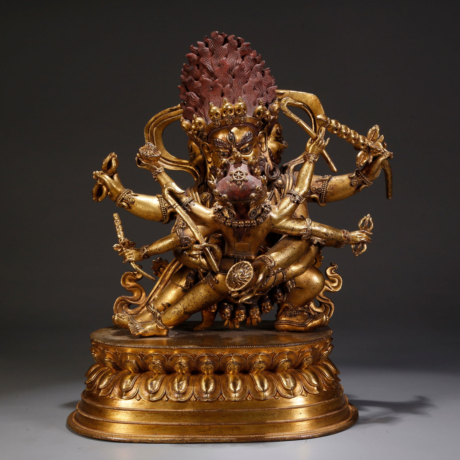 A BRONZE GILT VAJRA BUDDHA STATUE (1 of 10)