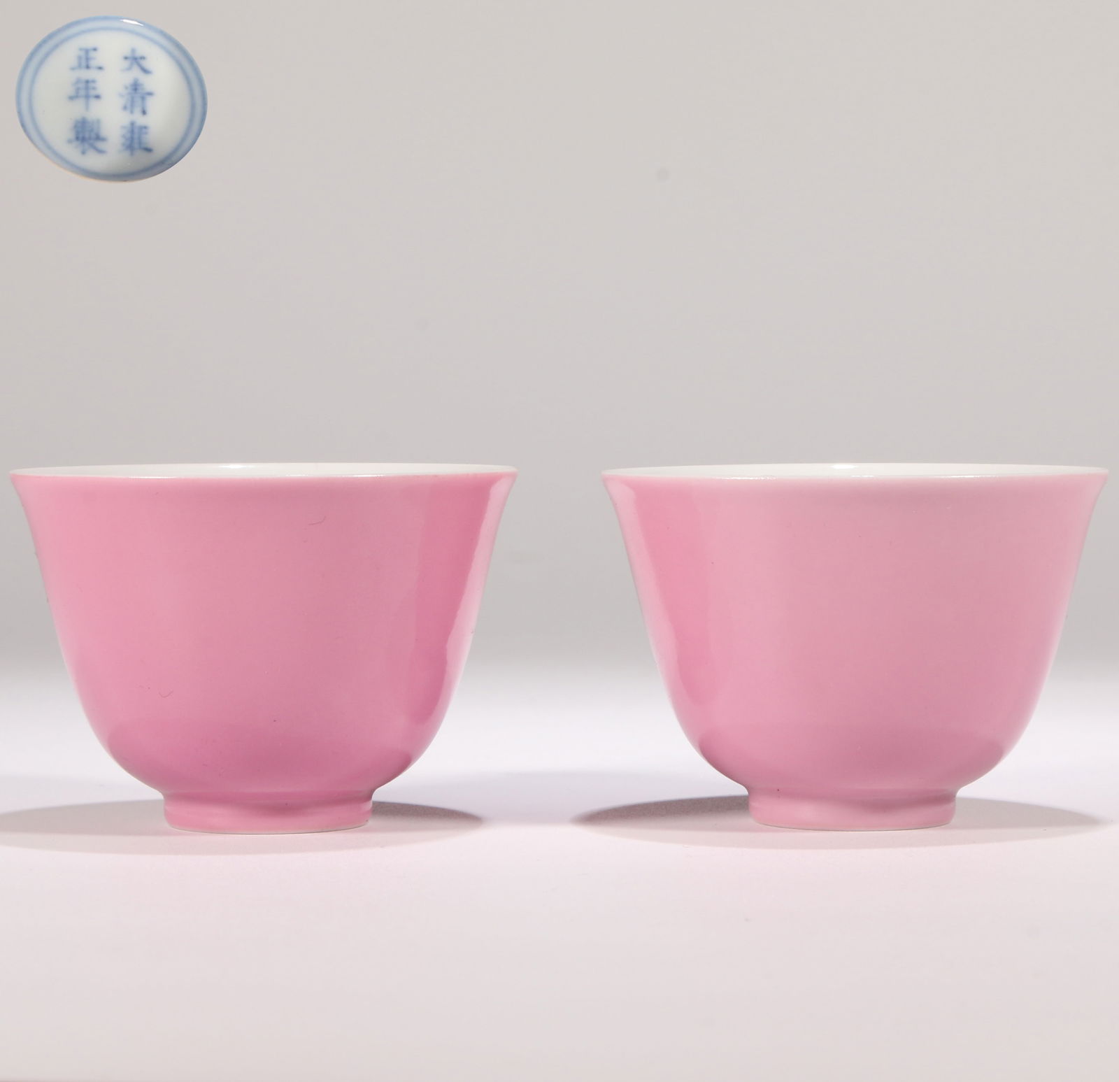 A ROUGE RED GLAZED CUP (SET): Rouge Red Glazed Cup (Set)