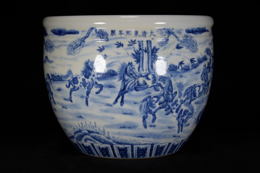 A QING KANGXI PERIOD BLUE AND WHITE EIGHT STEEDS DECORATION JAR: Qing Kangxi Period Blue and White Eight Steeds Decoration Jar