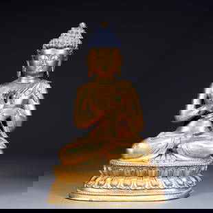 A GILT BRONZE SHAKYAMUNI STATUE: Gilt Bronze Shakyamuni Statue