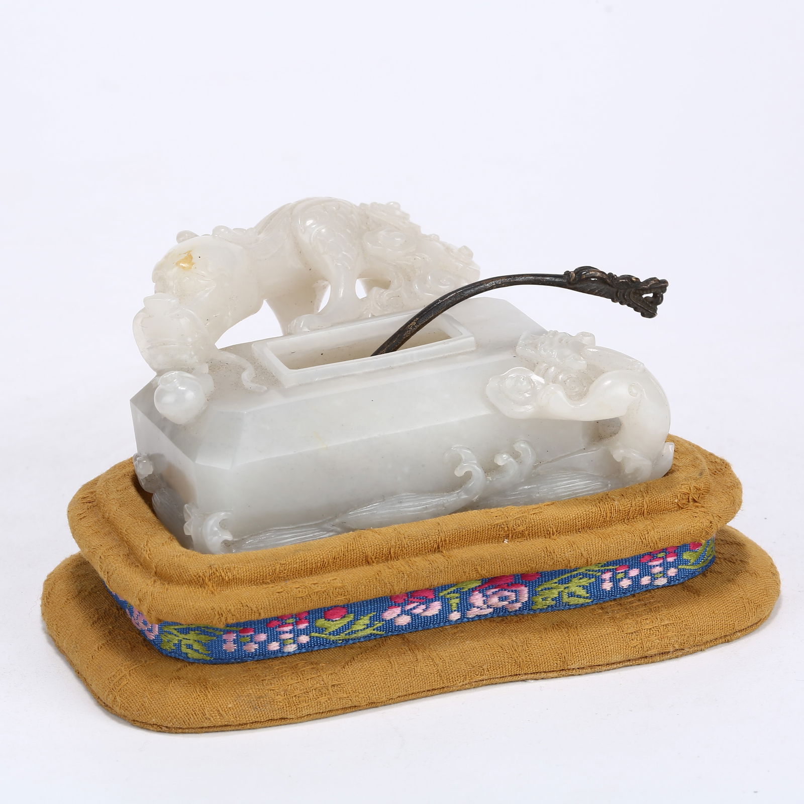 A HETIAN WHITE JADE WATER POT WITH DRAGON MOTIF: Hetian White Jade Water Pot with Dragon Motif