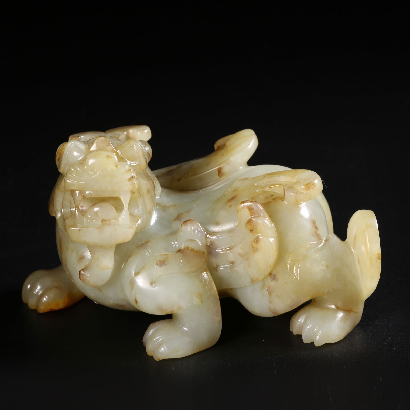 A ANCIENT JADE PIXIU (MYTHICAL GUARDIAN): Ancient jade pixiu (mythical guardian)