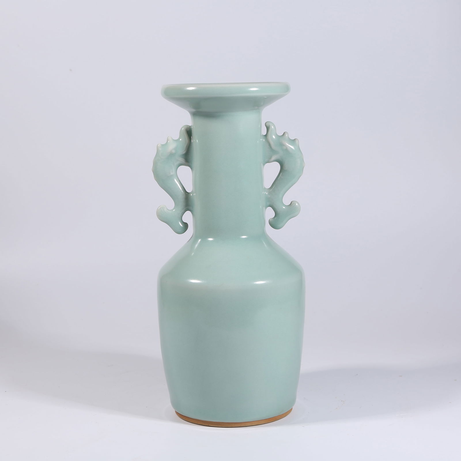 A LONGQUAN KILN DISH-MOUTH VASE WITH BEAST HANDLES (1 of 9)