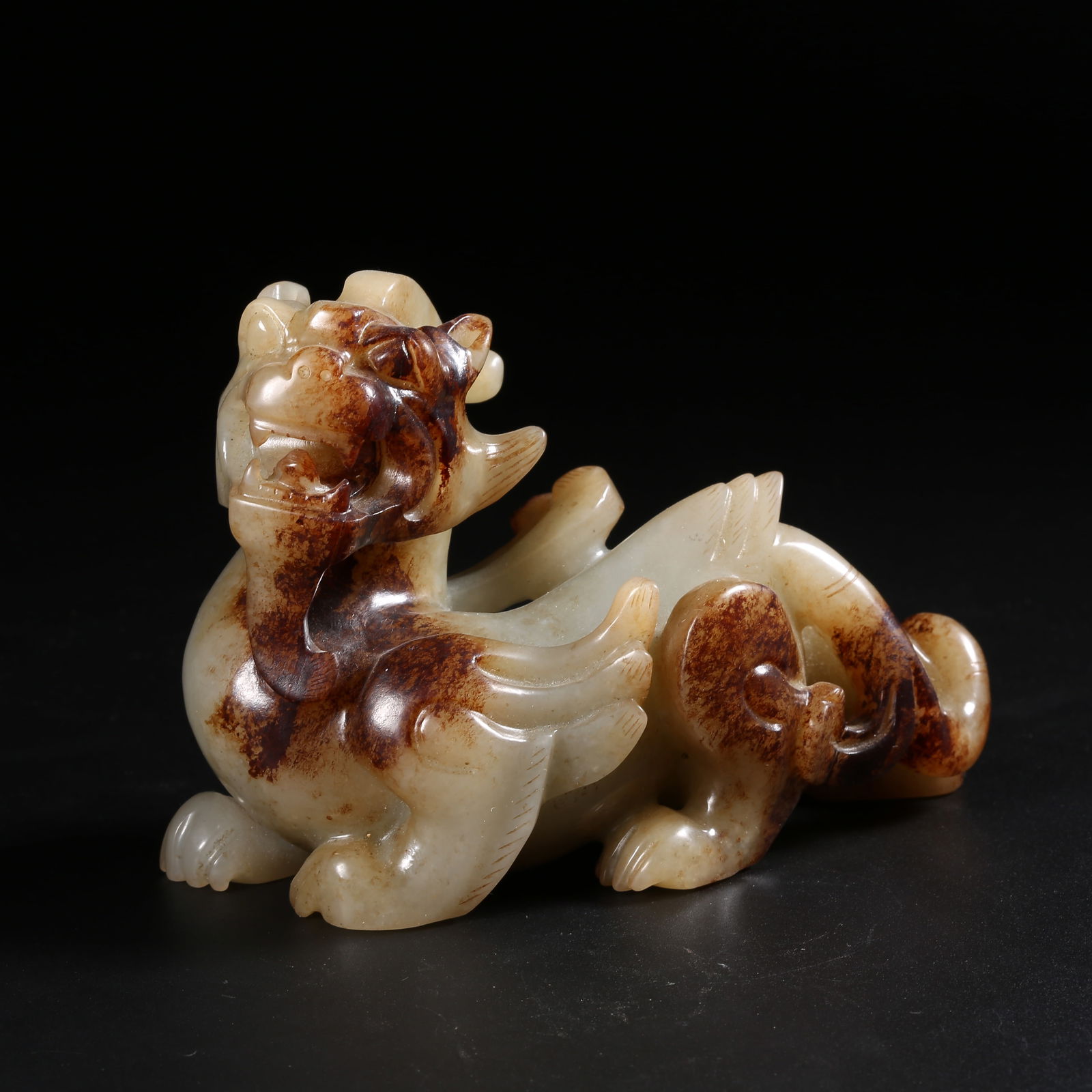 A ANCIENT JADE PIXIU (MYTHICAL GUARDIAN): Ancient jade pixiu (mythical guardian)