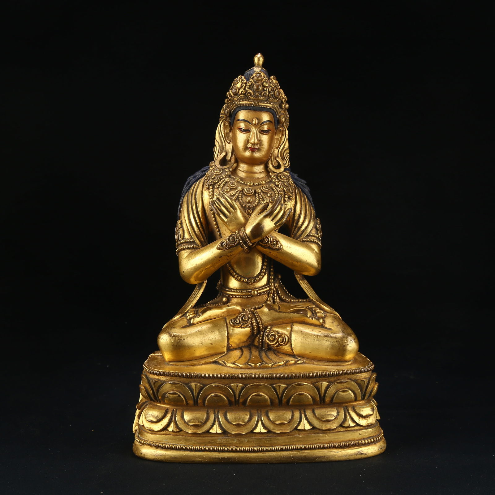 A GILT BRONZE STATUE OF VAJRA MASTER IN ZANABAZAR STYLE: Gilt Bronze Statue of Vajra Master in Zanabazar Style