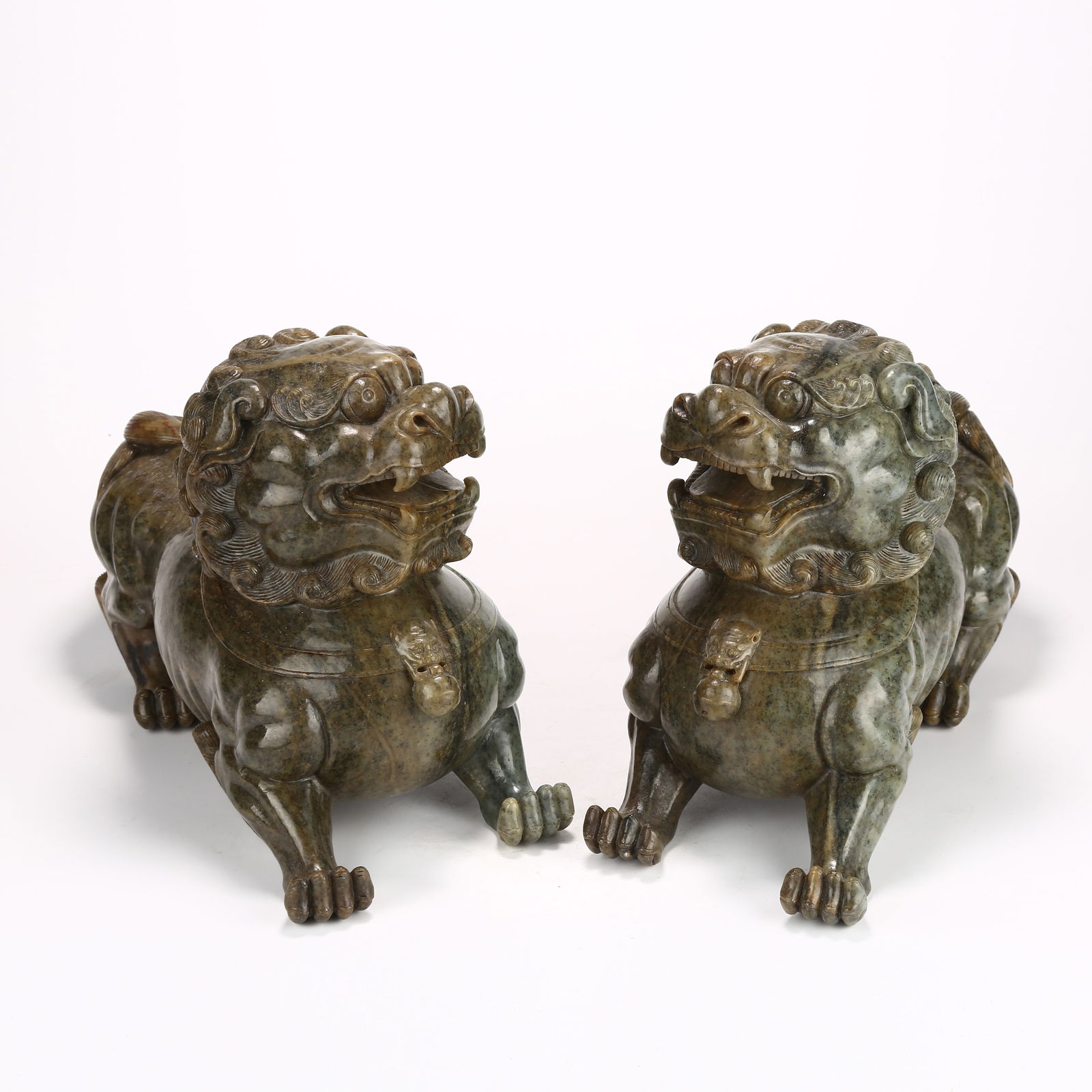A HETIAN JADE GROUP OF LIONS: Hetian Jade Group of Lions
