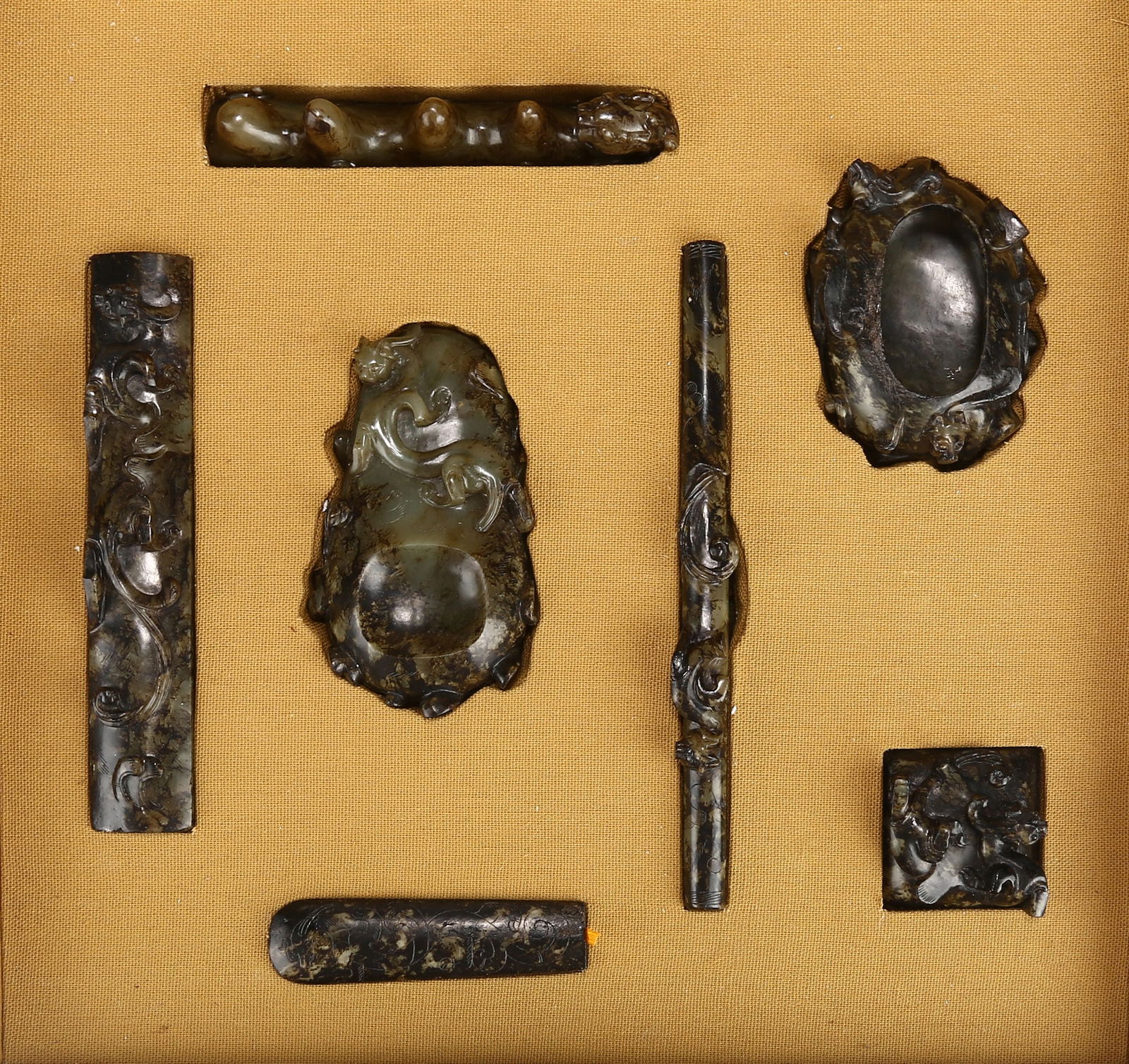 A SET OF HETIAN JADE SCHOLAR'S DESK ITEMS: Set of Hetian Jade Scholar's Desk Items