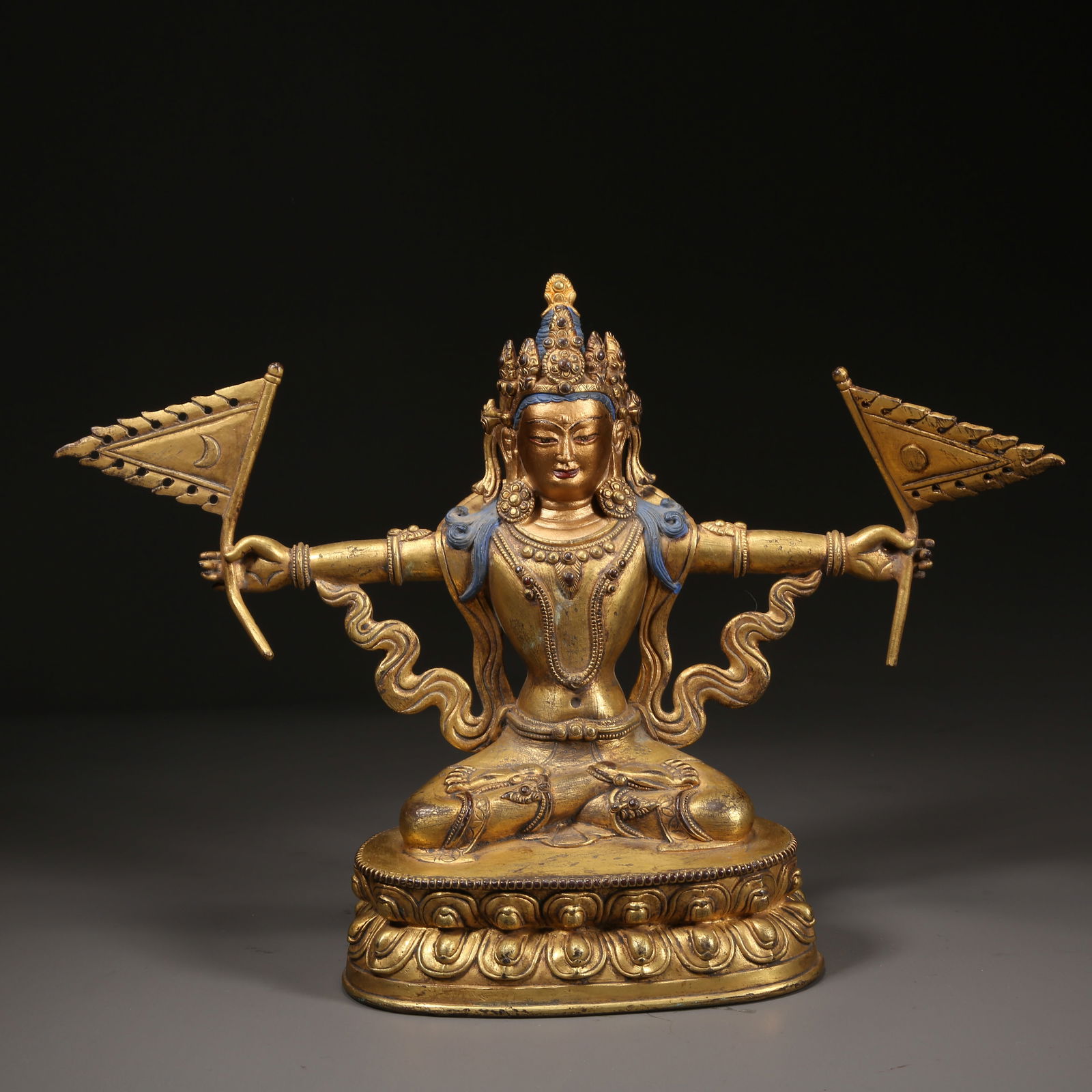 A GILT-BRONZE BUDDHA STATUE: Gilt-Bronze Buddha Statue