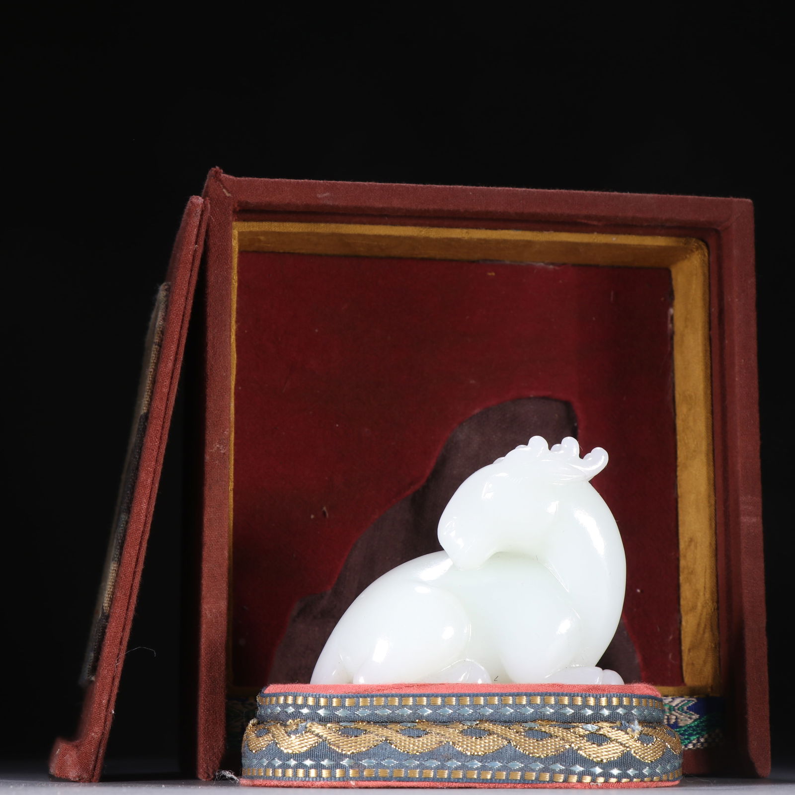 A HETIAN JADE DEER ORNAMENT: Hetian Jade Deer Ornament