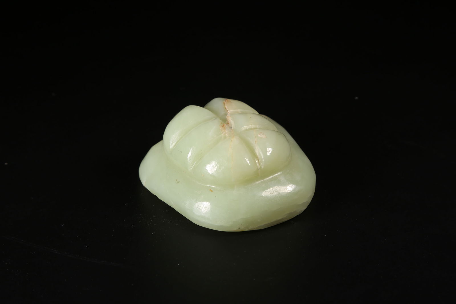 A ANCIENT JADE TURTLE-BACK - 2