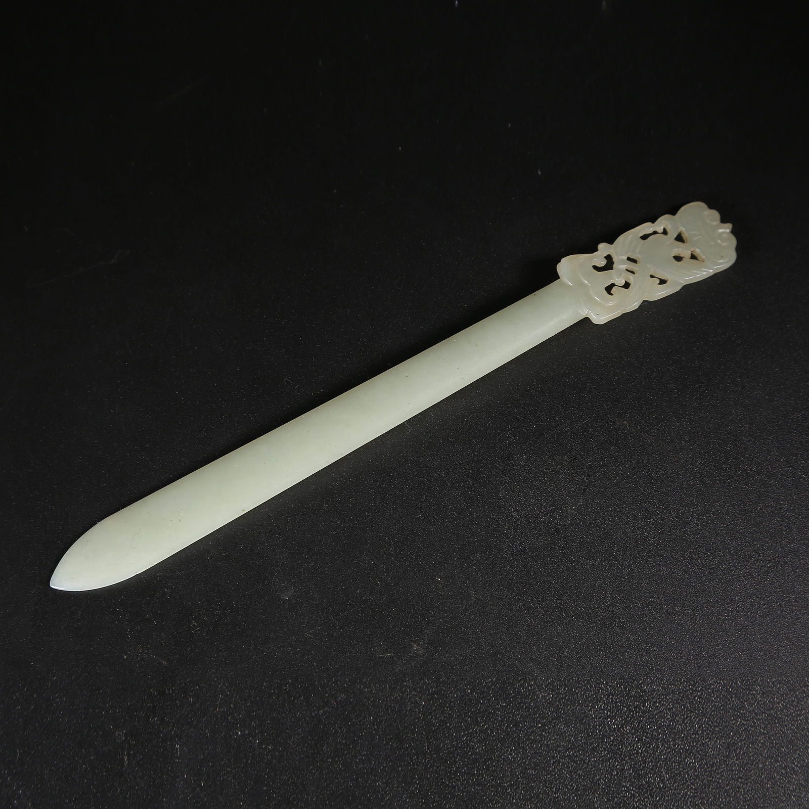 A HETIAN JADE HAIRPIN (1 of 8)