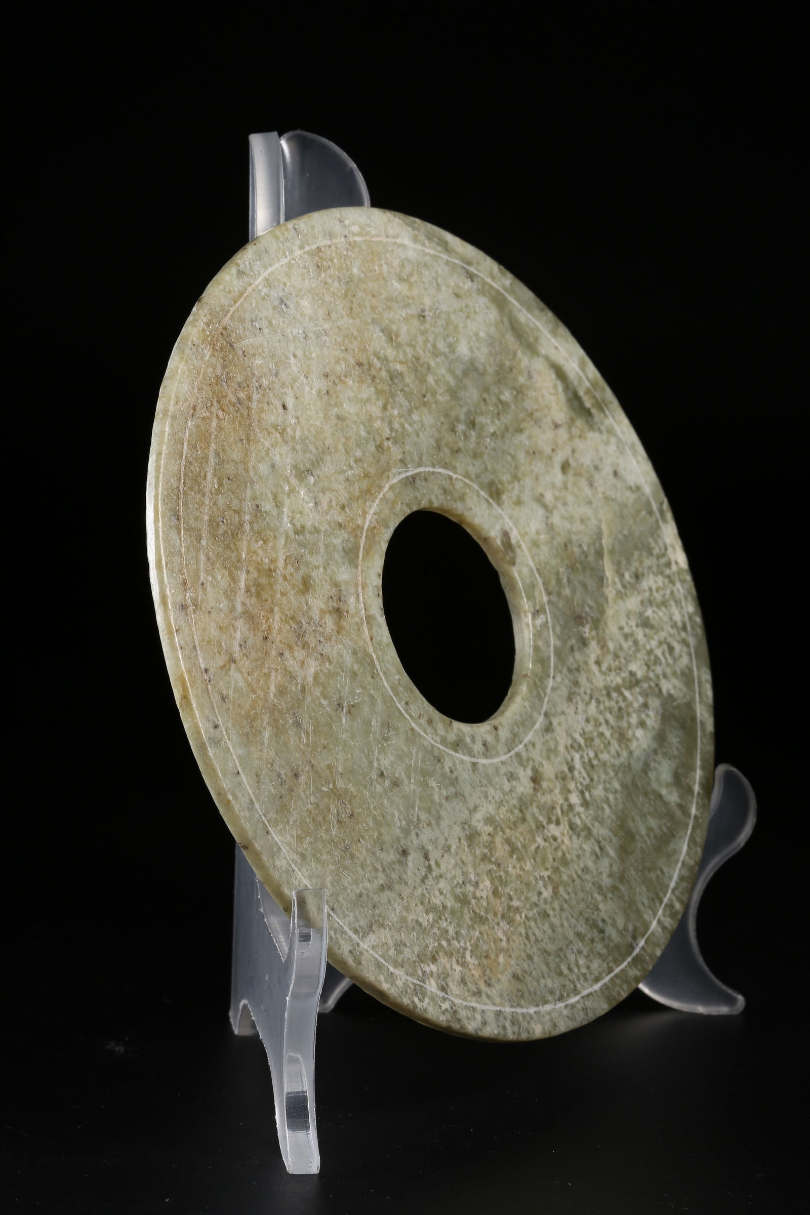 A ANCIENT JADE BI WITH INCISED ANGULAR PATTERN - 6