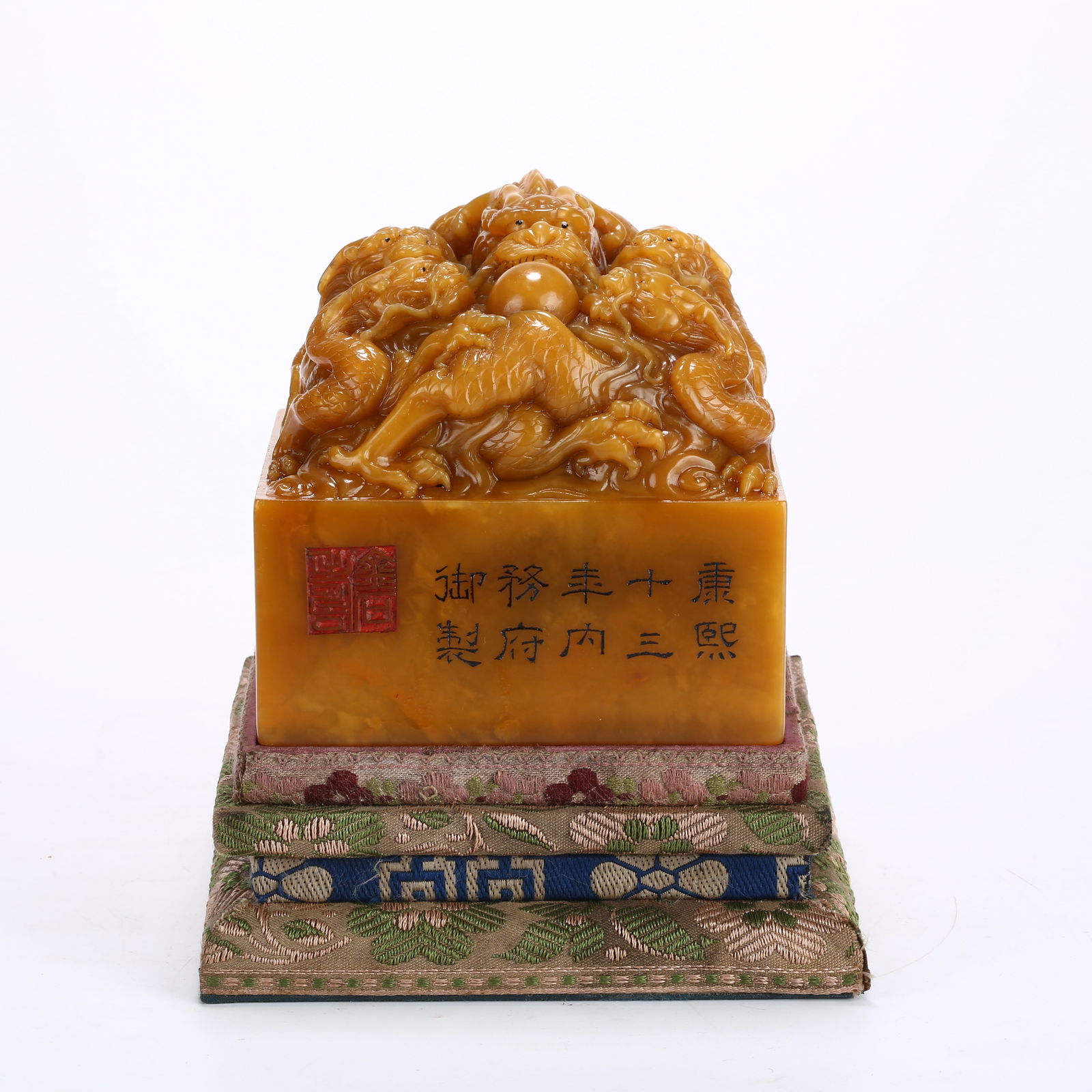 A SHOUSHAN TIANHUANG STONE SEAL WITH DRAGON KNOB: Shoushan Tianhuang stone seal with dragon knob