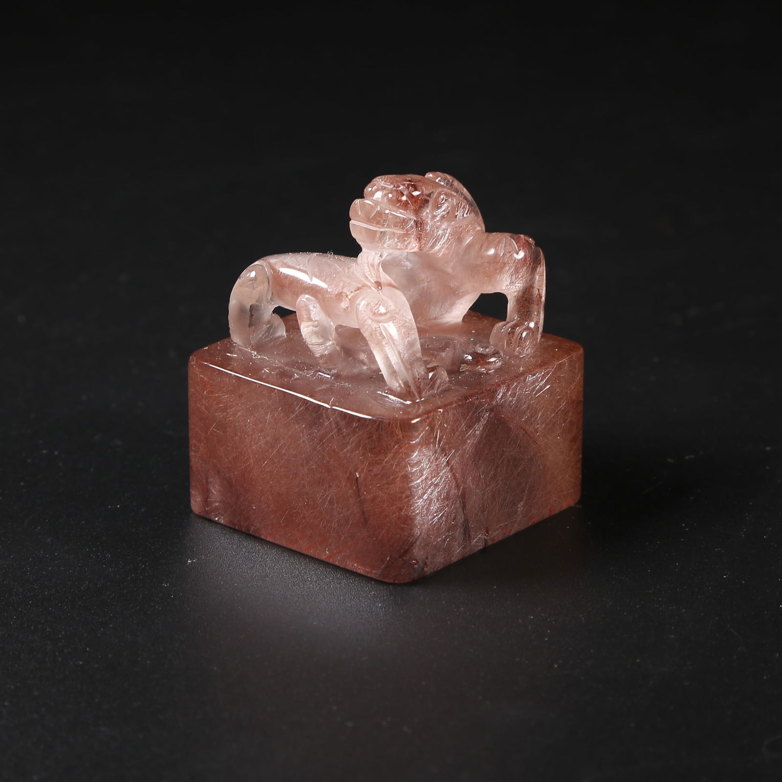 A QING DYNASTY AMETHYST SEAL WITH CHILONG HANDLE: Qing Dynasty Amethyst Seal with Chilong Handle